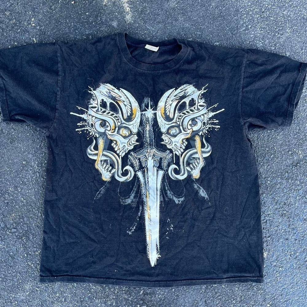 Y2K 2000s Affliction like graphic Shirt size L